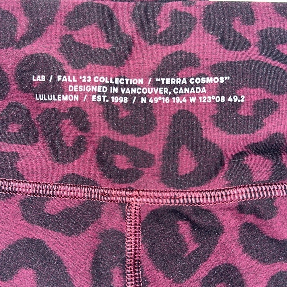 Lululemon lab Everlux Jacquard Training Tight 26" Leopardo Jacquard Pomegranate - Picture 5 of 7